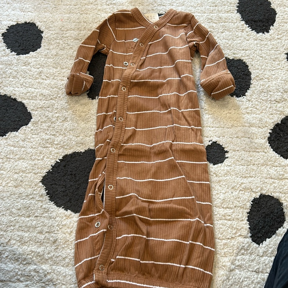 Siix striped gown